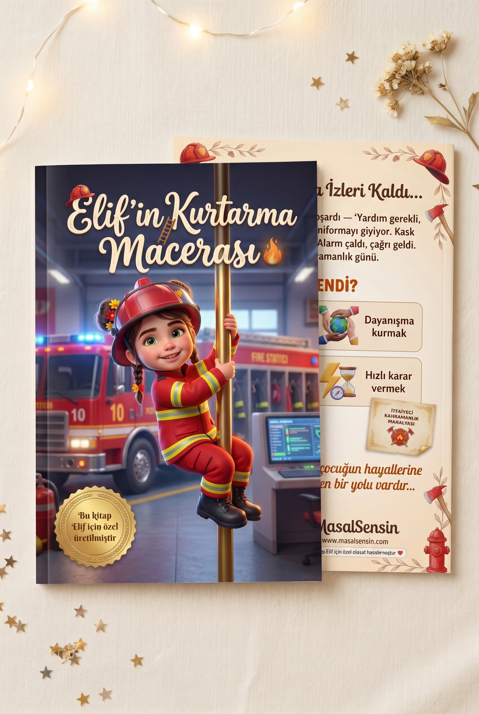 Elif'in adına özel kahramanlık kitabı ön ve arka kapak birlikte — A4 boyutunda yumuşak kapak tasarımı